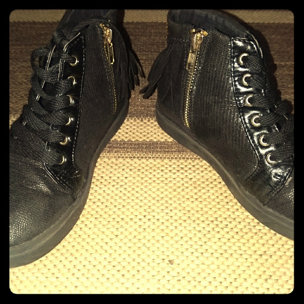 SOLDUnbranded Black ankle Boots Sz 1